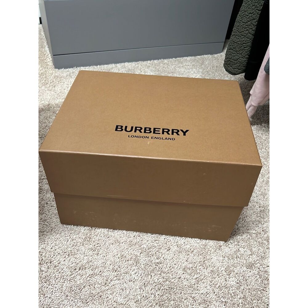 Large Burberry Empty Gift Box 15x11.5x7”